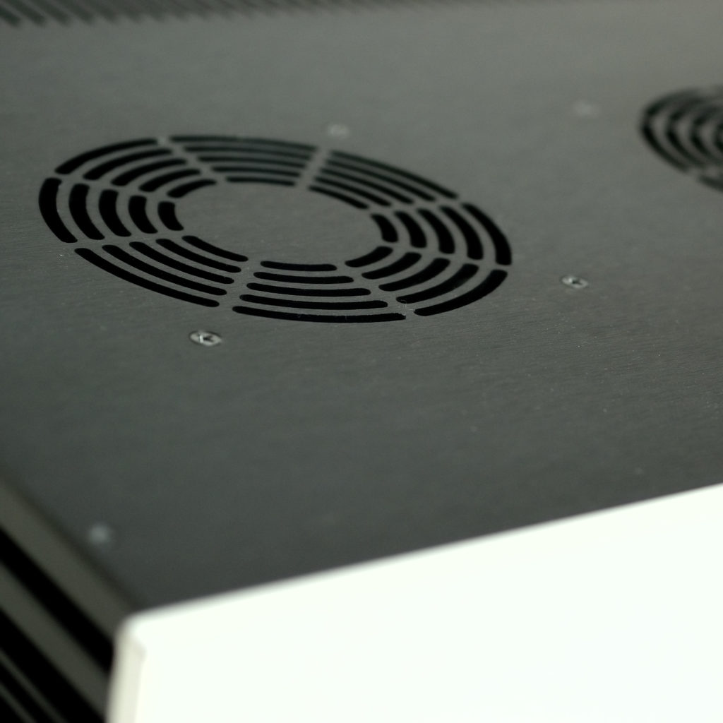 MA-01 multi channel amplifier left hand fan outlet